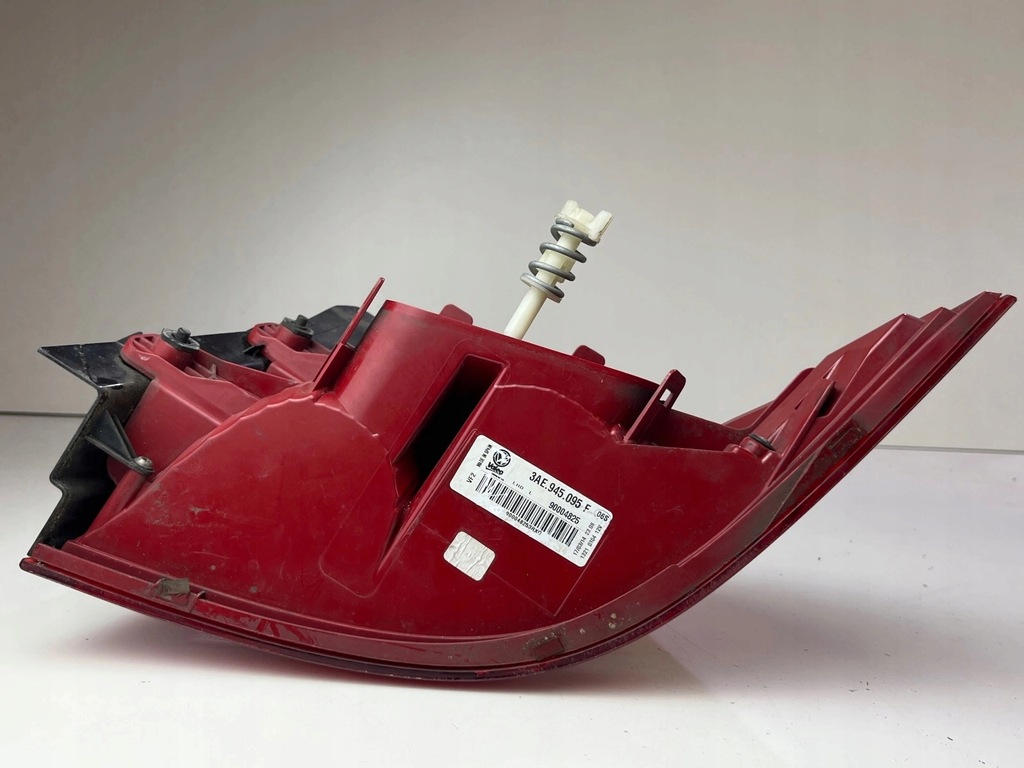 фото №13, Стекло фары лампа задняя задняя левая volkswagen passat b7 sedan