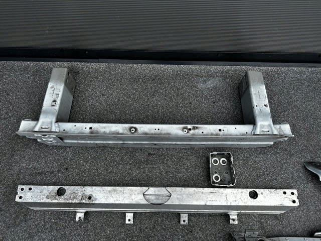 фото №3, Балка передня панель фари лівий нижня балка range rover velar