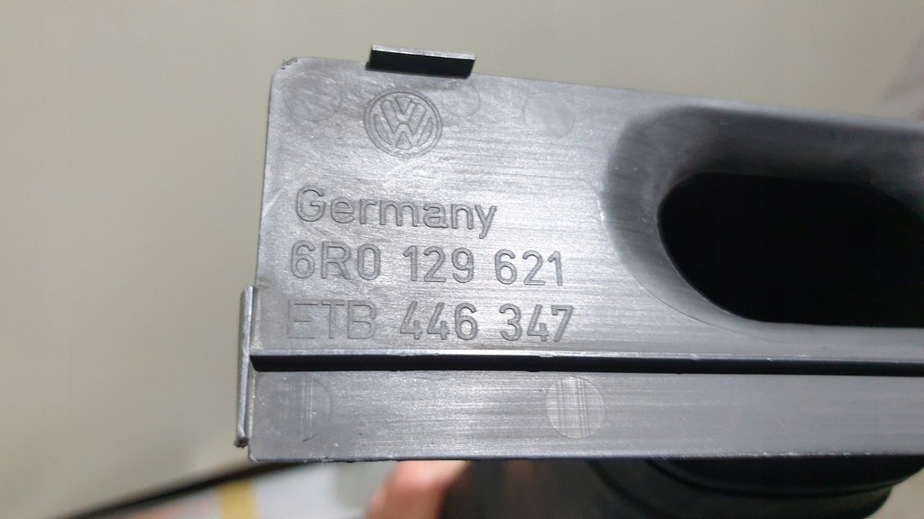 фото №8, Корпус фильтра воздуха seat ibiza iv 6r0129601c