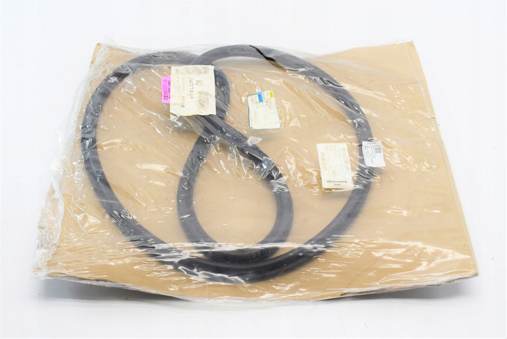 фото №1, Skoda scala 657 прокладка дверь левый задняя org nowa