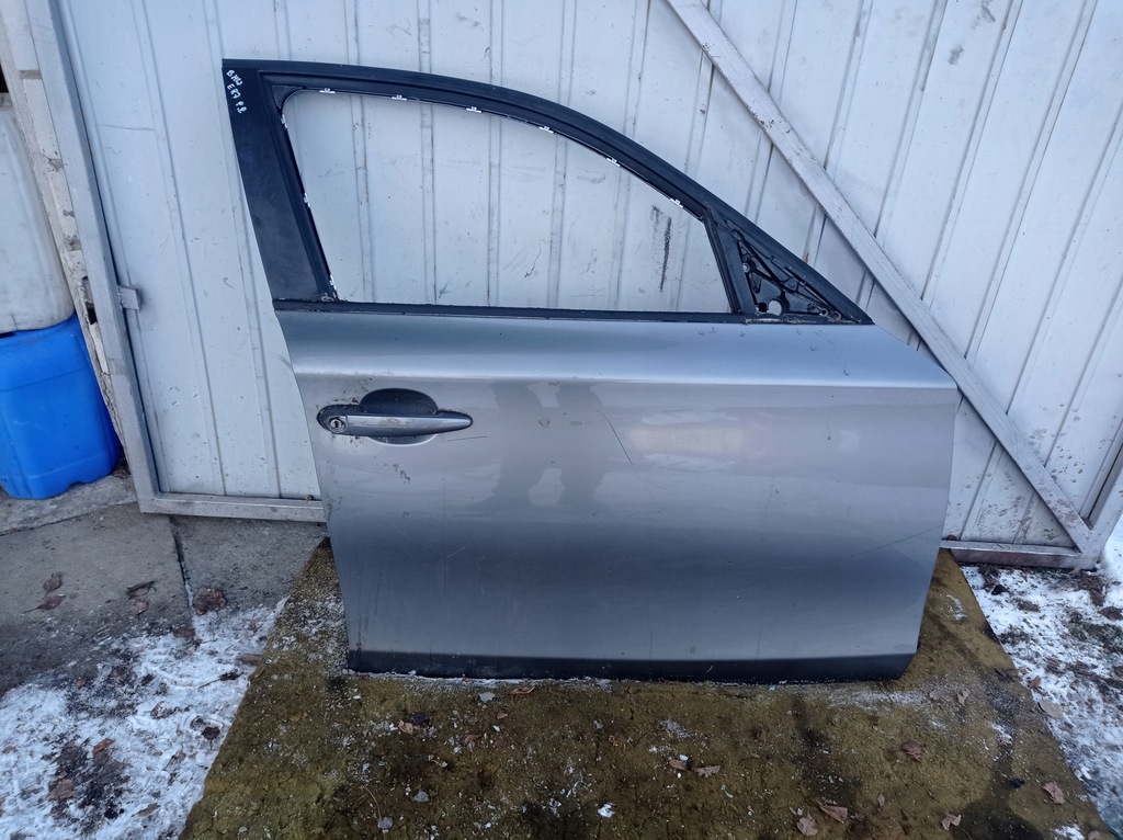 фото №1, Bmw 1 e87 - двері правий перед - a52