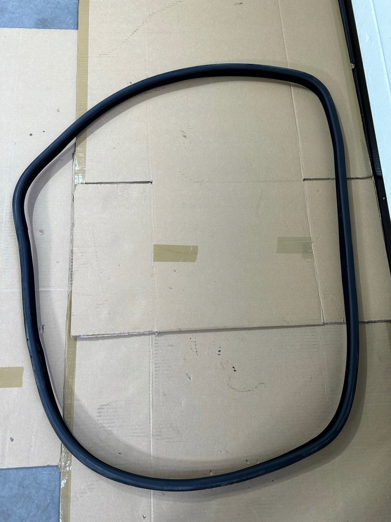 фото №7, Уплотнители дверь l/p. p/t mercedes s w222 короткий