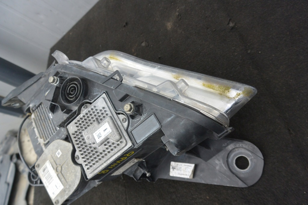 фото №8, Maserati quattroporte vi лампа права перед ксенон