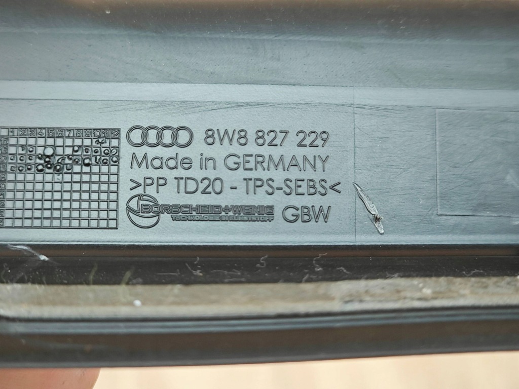 фото №9, Оригинальная прокладка крышки багажника крыша audi a5 f5 sportback 8w8827229