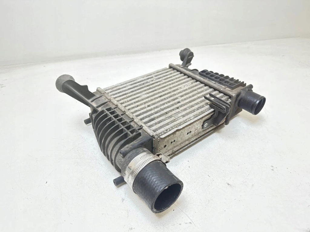 Купити Радіатор повітря інтеркулер nissan note