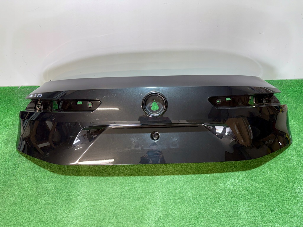 фото №1, Задня кришка багажника задня накладка bmw ix i20 bdb