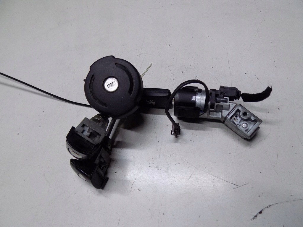 фото №5, Peugeot 3008 1.6 замок зажигания ключи вкладыши крышка