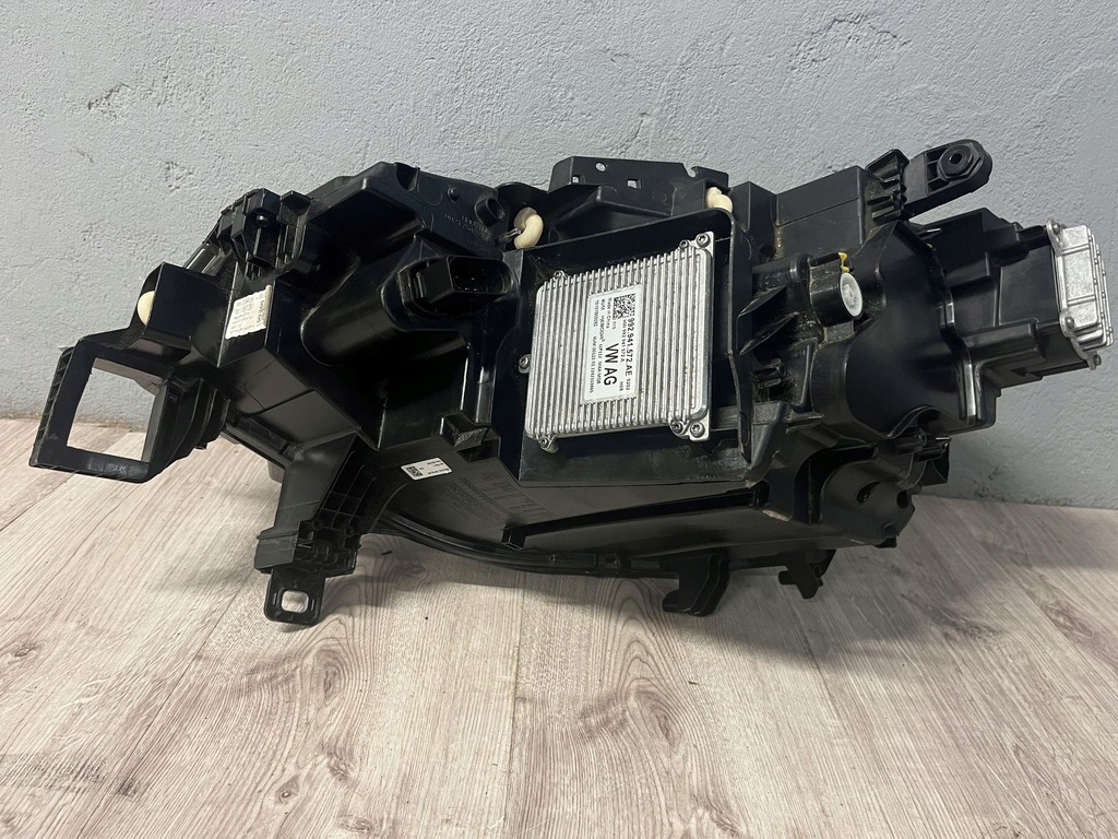 фото №11, Vw id4 id.4 лампа правый перед 11b941036h