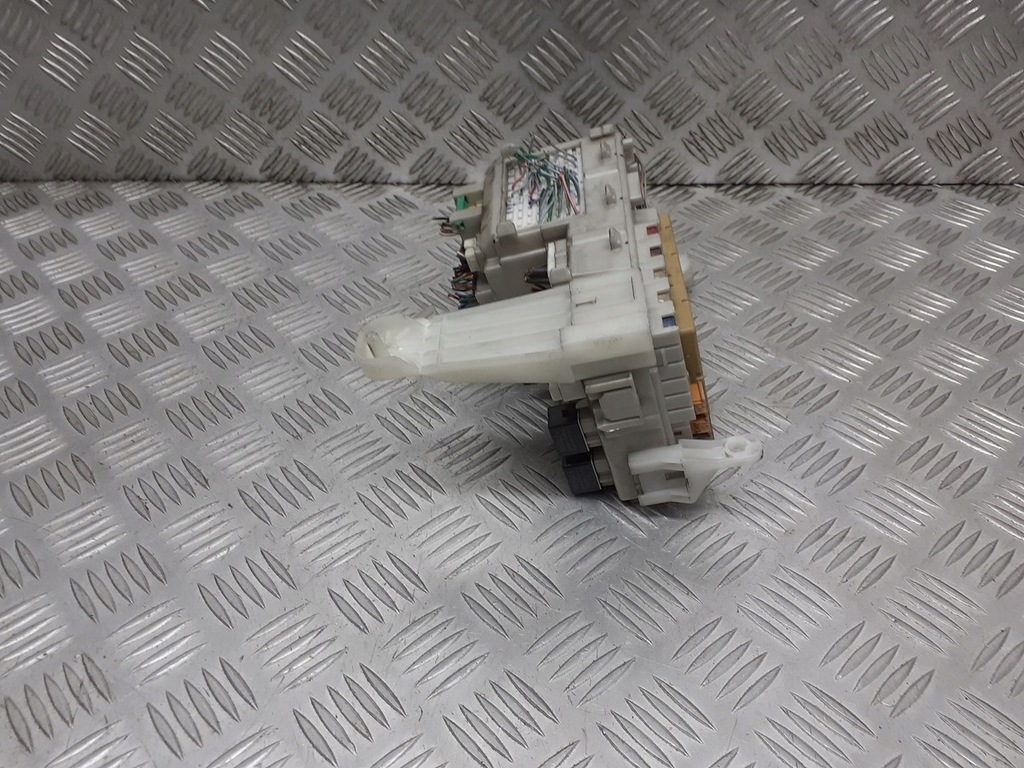 фото №4, Коробка модуль bsi toyota corolla e12 2.0 4d4