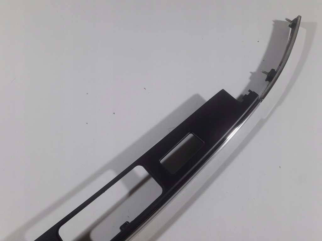 фото №7, Jaguar xe x760 15r- молдинг крышки багажника gx63-40406-a