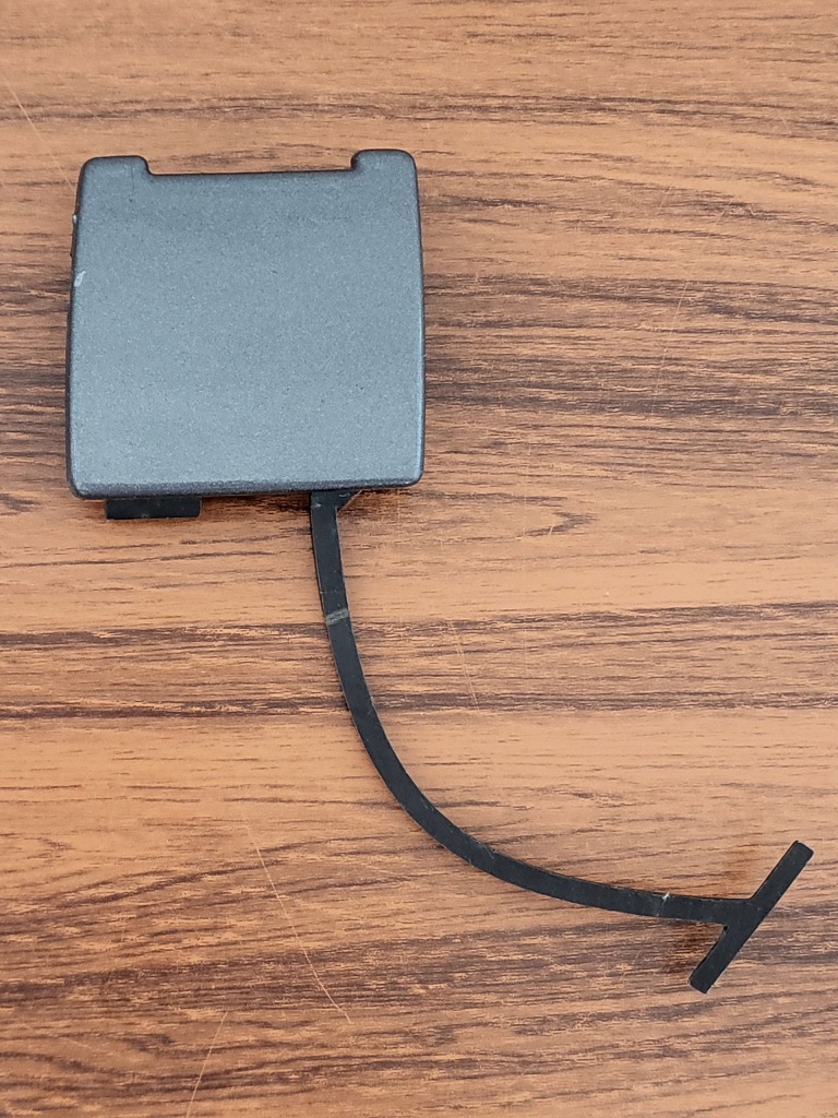 фото №1, Volvo v50 s40 заглушка фаркоп буксировочный бампера заднего 30678001