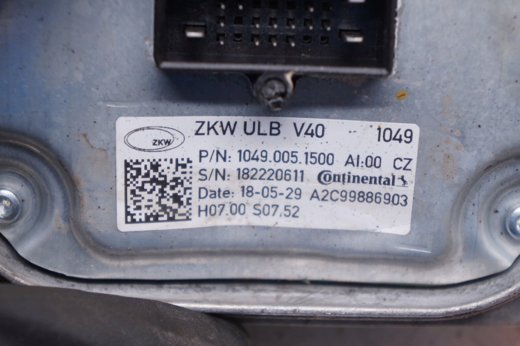 Volvo v40 2 модуль блок запалювання фари фара a2c99886903 Оригінал