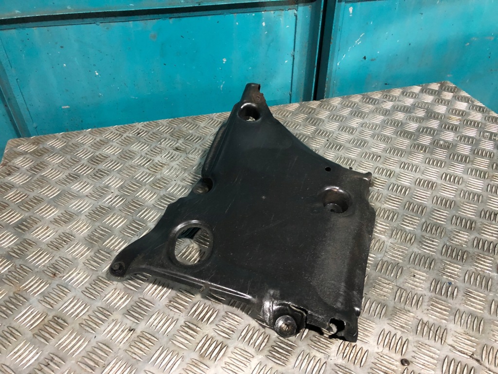 фото №1, Mercedes w220 защита подвеска левая a2205201122