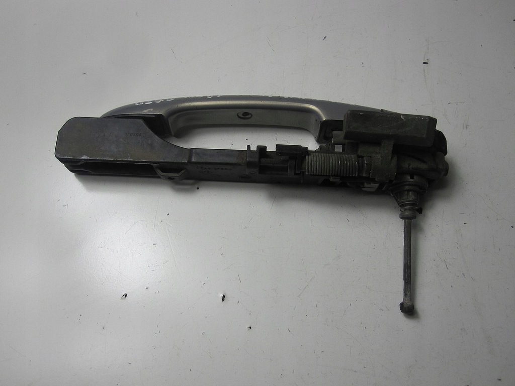 фото №4, Ручка внешний перед p renault espace iv 5d 04