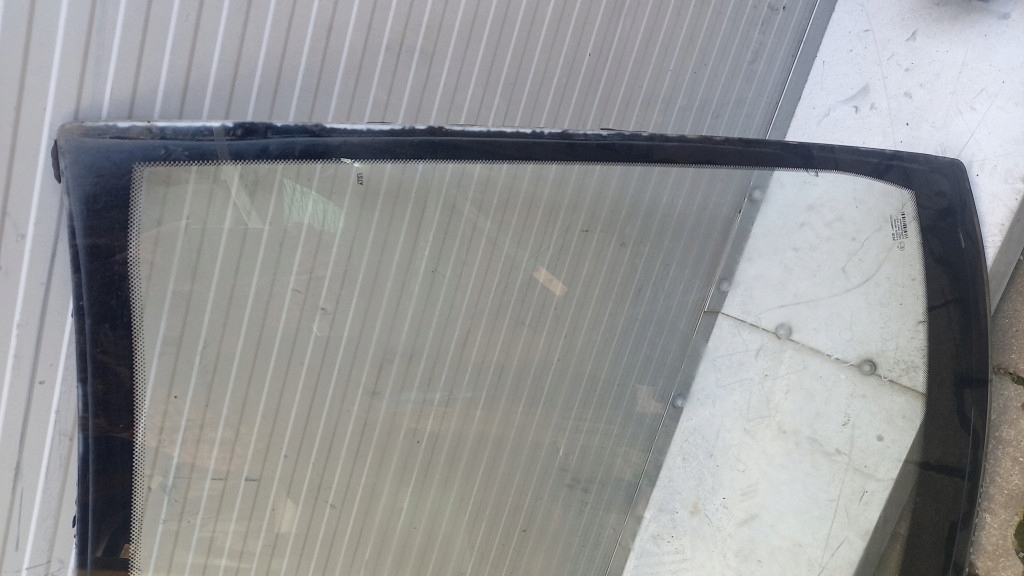 Скло передня mercedes e-klasa w124t 92r в Україні