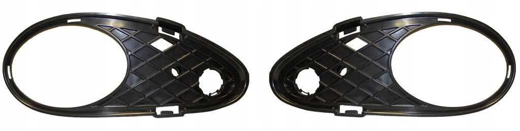 фото №1, Mercedes c-kl w203 05.00-12.06 решётка радиатора бампера