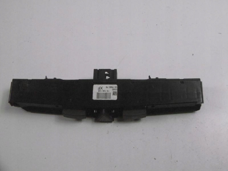 фото №8, Opel astra 3 iii h выключатель света аварийных 13100105 xf gm