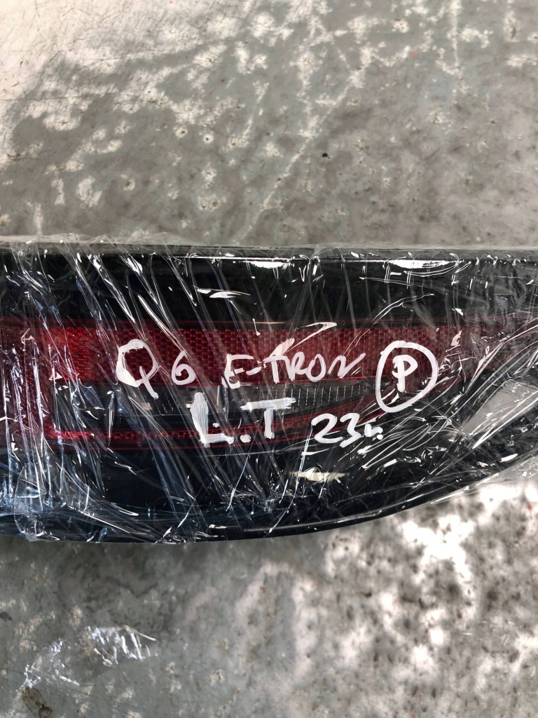 Купить Лампа противотуманная бампера левый задняя audi q6 e-tron 85h853555