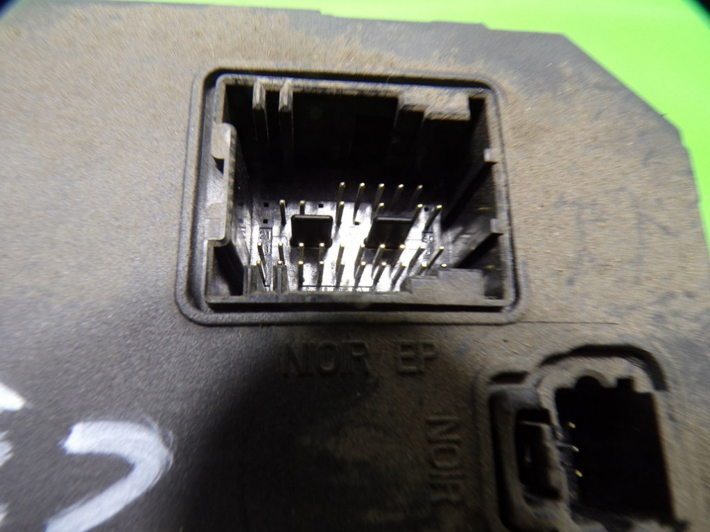 фото №7, Citroen c3 pluriel 1.6 16v коробка модуль предохранителей bsi 118085300i