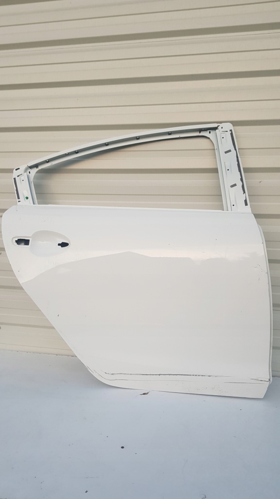 Купить Дверь задняя правое  задняя mazda 6 европа