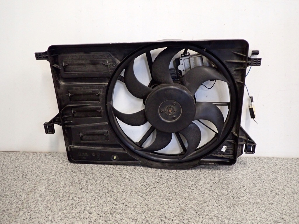 фото №4, Mazda5 mazda 5 ii 10- 1.6 d вентилятор радіатора
