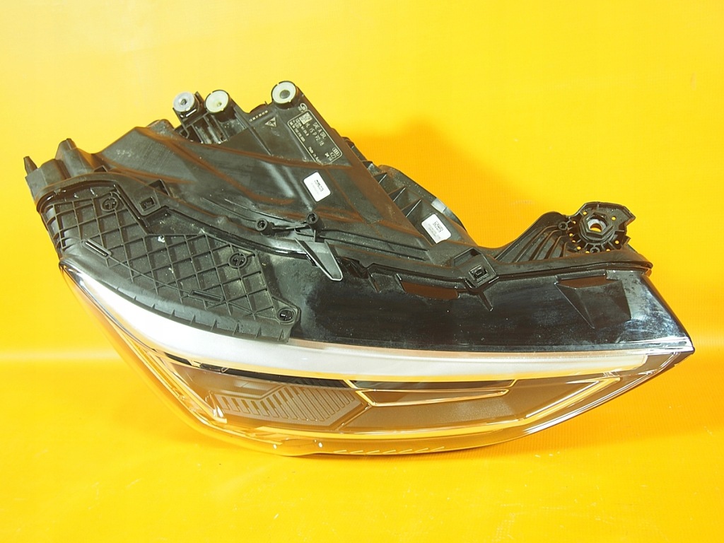 Audi q3 83a фары перед full led комплект америка 83a941033b / 83a941034b Недорого