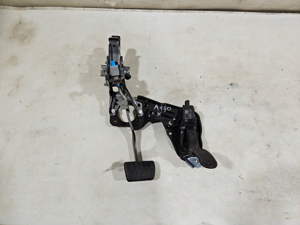 Купити Toyota aygo x 2022- педаль гальма газу потенціометр автоматична коробка передач