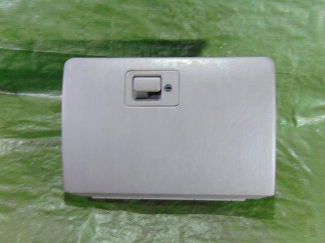 фото №1, Бардачок mazda tribute