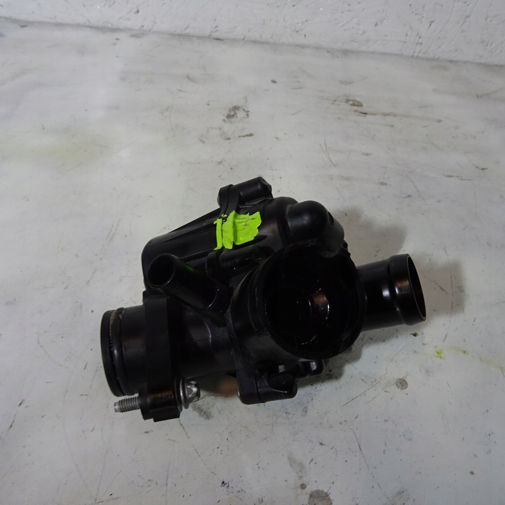 фото №1, Mercedes a w174 1.6b корпус термостата