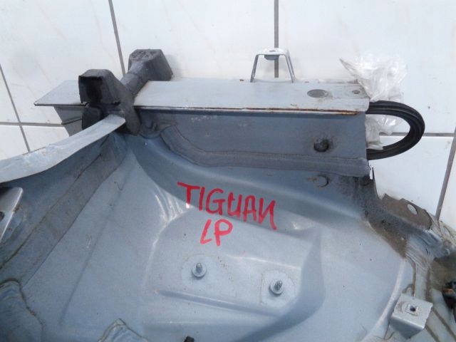 фото №2, Vw tiguan ipodłużnica четверть левый перед