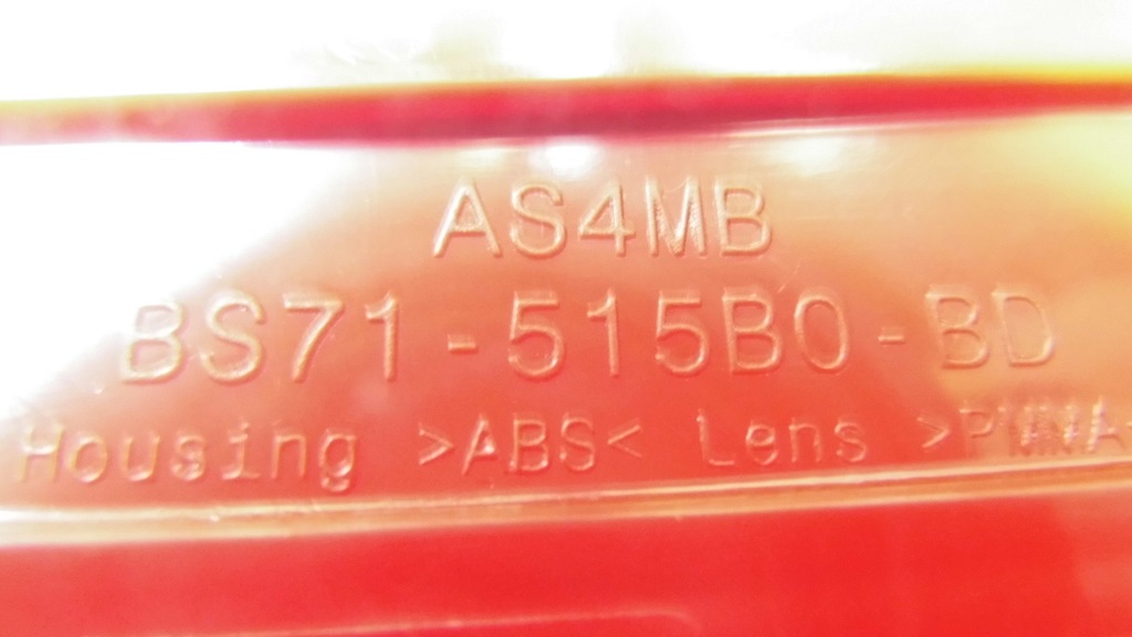 фото №15, Отражатель бампера задняя правый fiesta mondeo kombi _ 1704430 _ bs71-515b0-bd