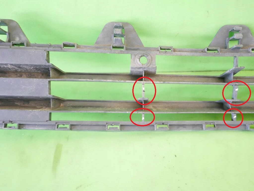 Решётка бампера перед середина opel meriva a i 03-05 Киев