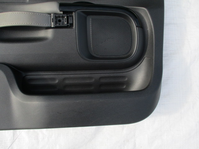 фото №3, Citroen c4 cactus обшивка дверь левых передних