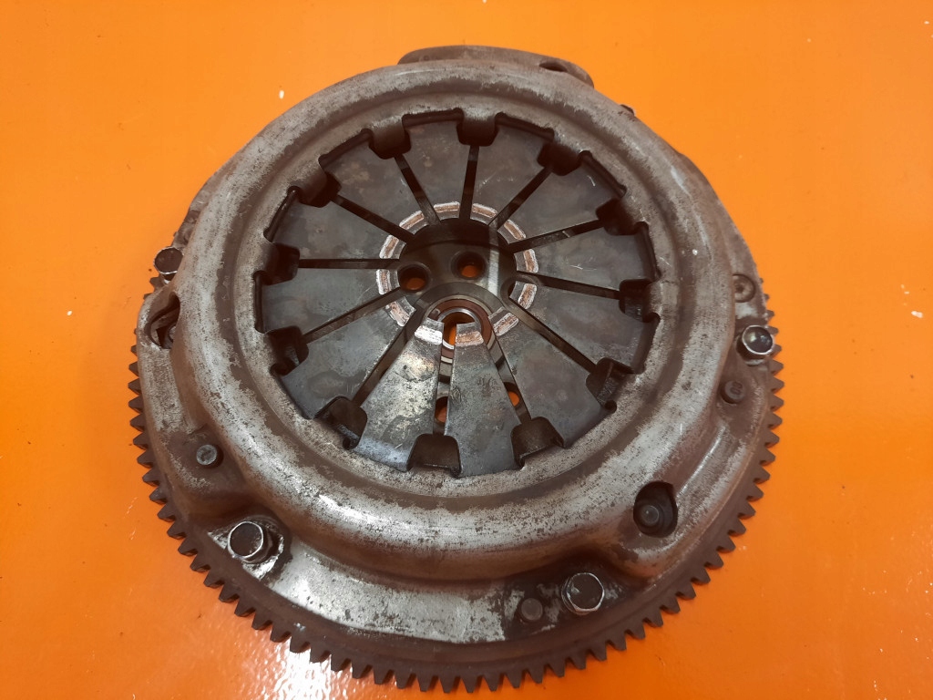 фото №9, Suzuki swift iv mk6 04-10 сцепление dwumas8.5koło прижим m13a