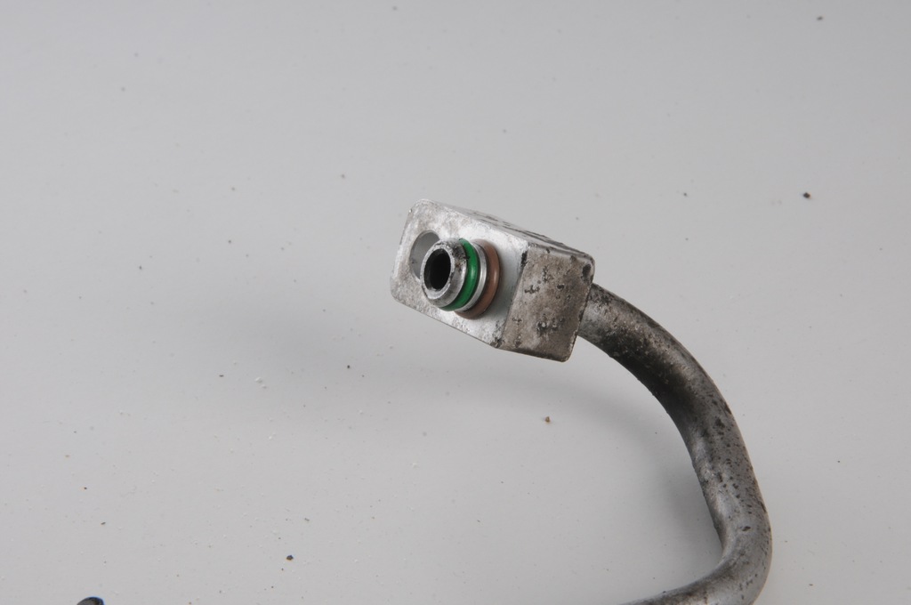 фото №5, Maserati quattroporte v 4.2 шланг кондиционера