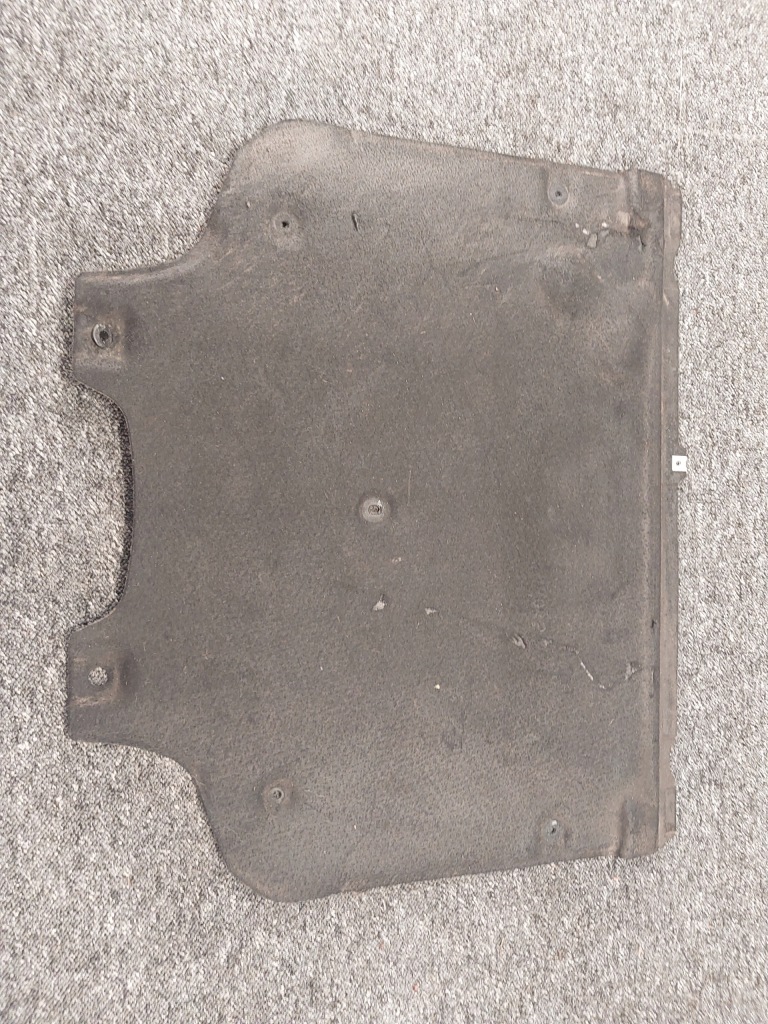 Купити Audi накладка під  коробка передач 8w0863822b