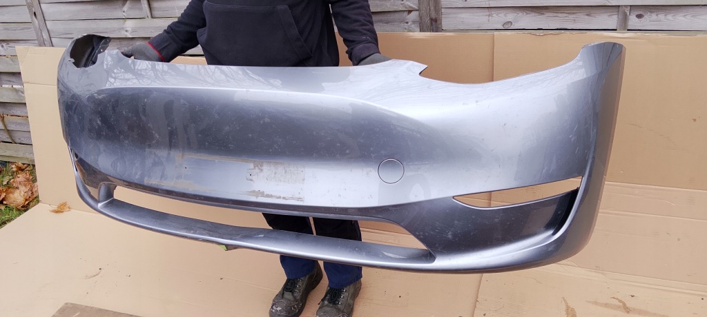 Бампер перед передній tesla model y 20-24rok 1540104-06-c оригінал Недорого