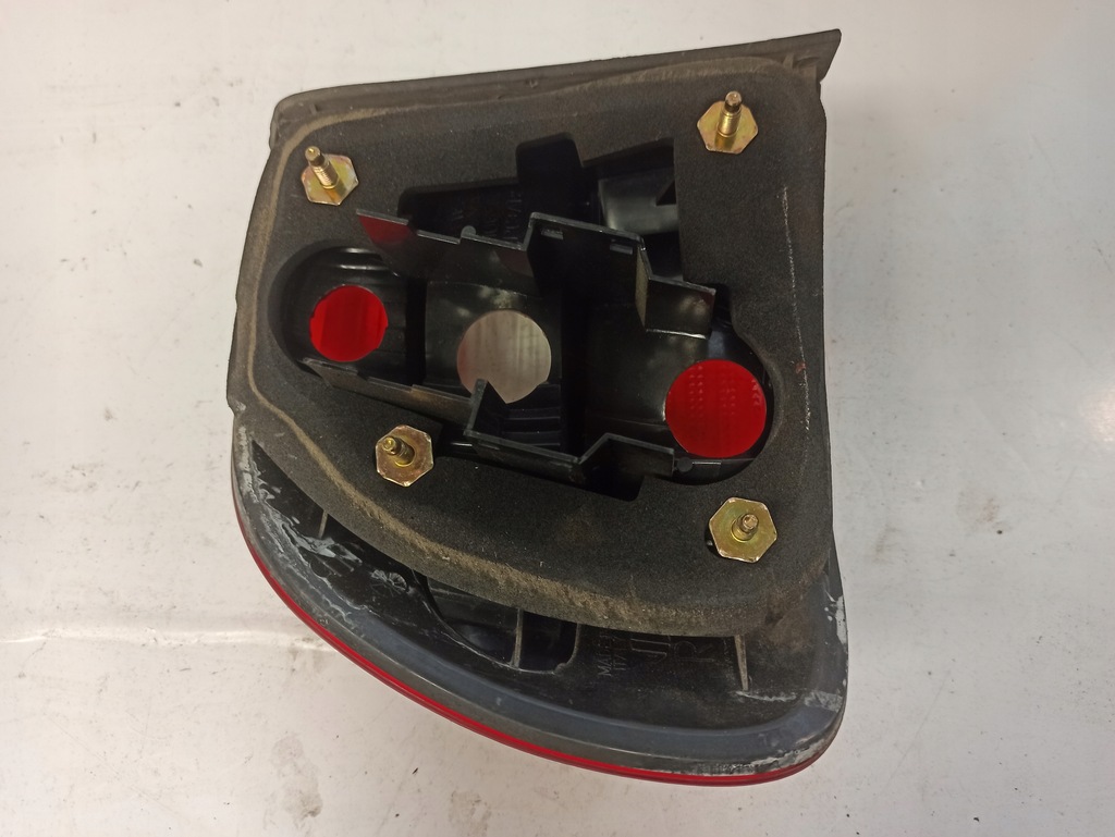 фото №10, Volvo v40 лампа правая задняя задняя 30887334