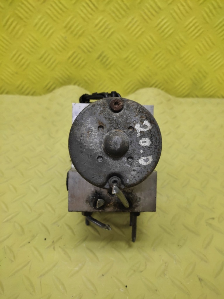 фото №7, Toyota corolla e12 kombi 2.0 d4d насос abs 0273004571