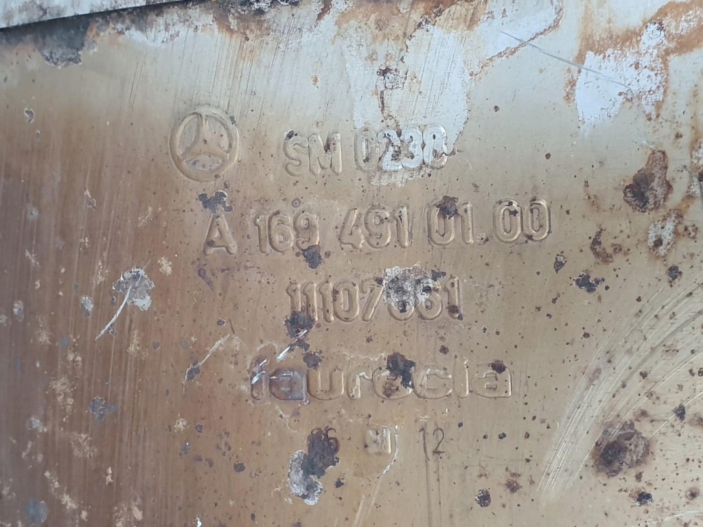 Гасник труба вихлоп mercedes w169 a1694910100 в Україні