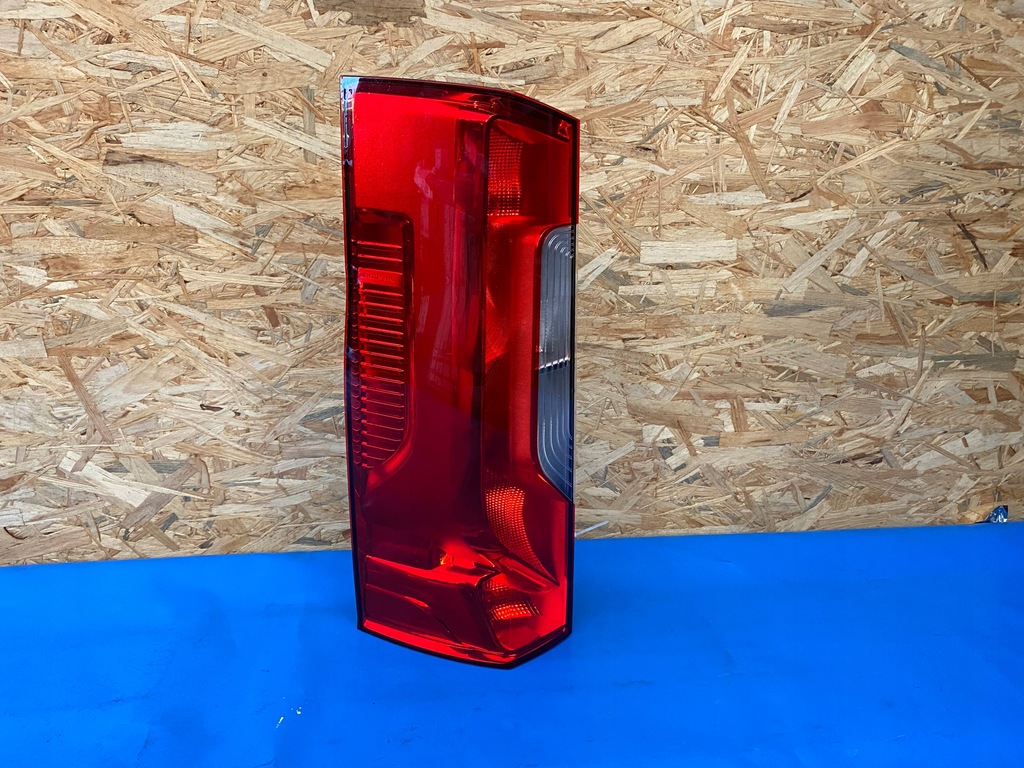 фото №1, Лампа левая задняя mercedes sprinter 907 910 9108200000