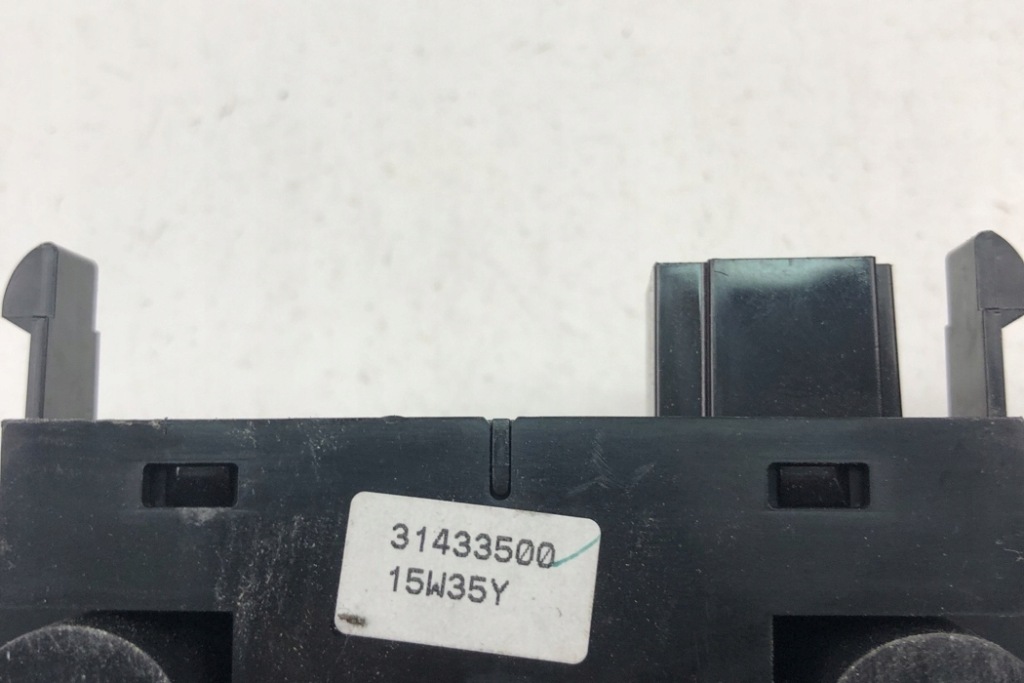 фото №1, Кнопка pdc volvo v60 31433500 2015