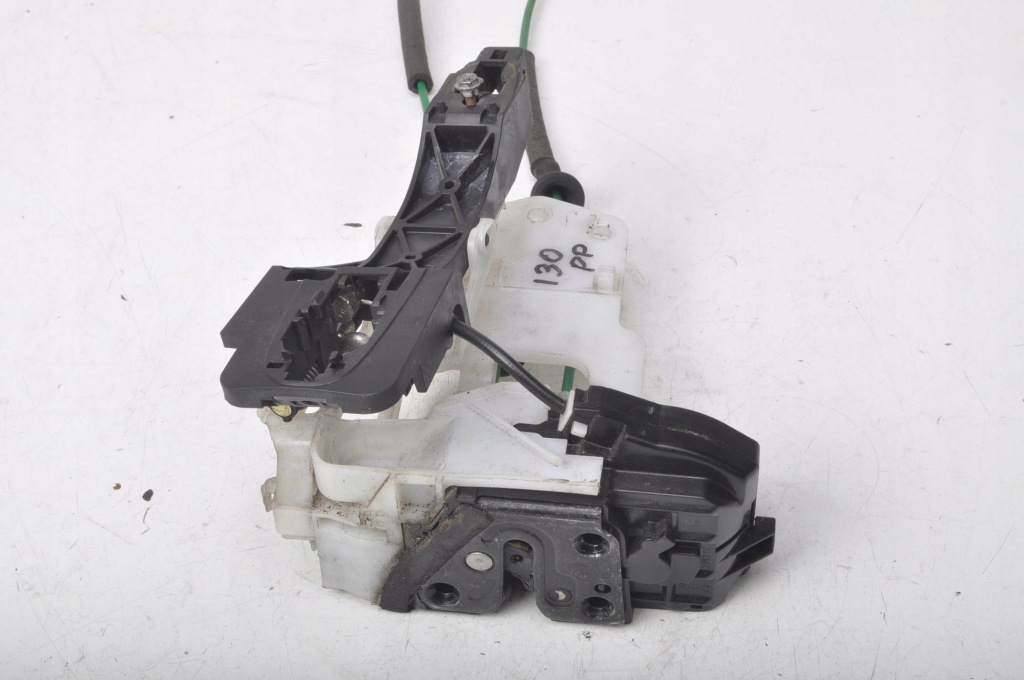 фото №1, Hyundai i30 i замок дверь правый перед передний 7 pin