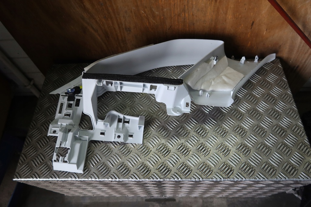 фото №8, Захист стійка правий задня 3008 ii 9810161977