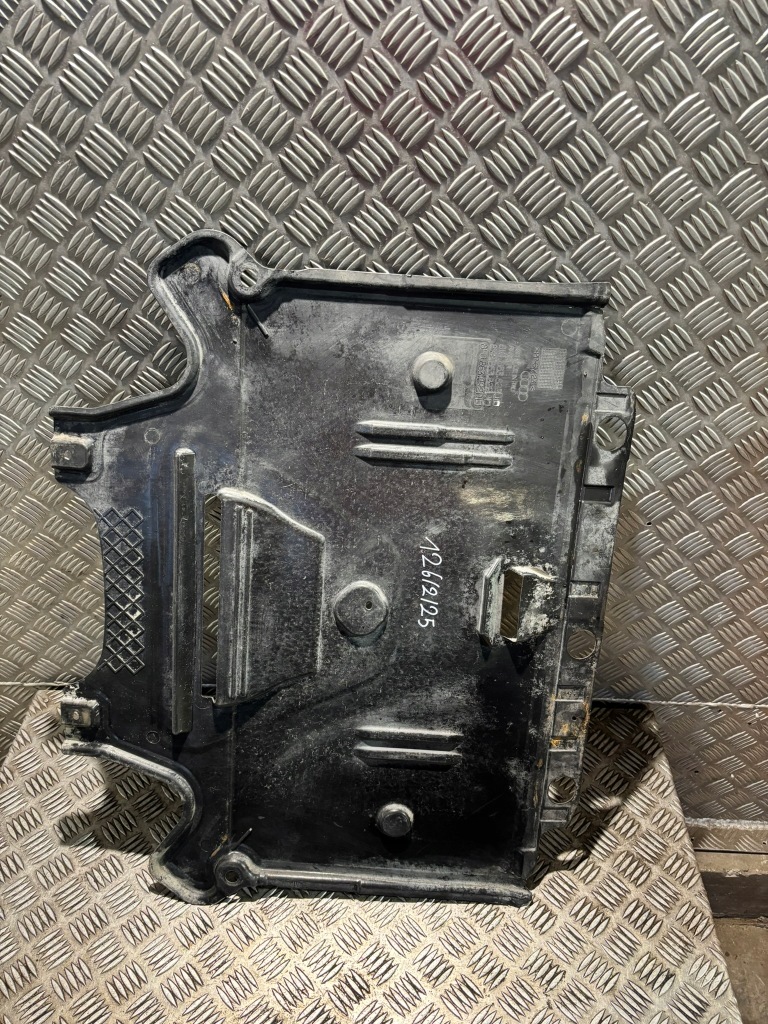 фото №1, Audi q5 8r защита плита pod коробка передач 8r086821b