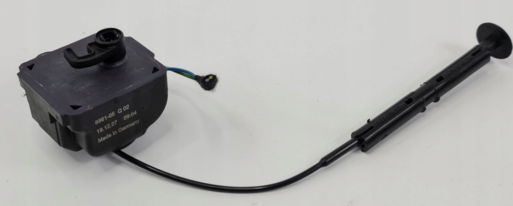 фото №1, Привід кришка заливної пального mercedes w204