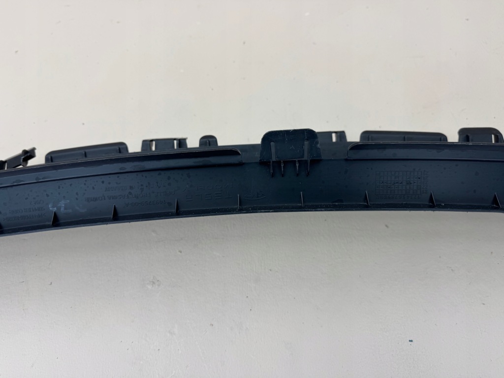 Tesla model y 22r- решётка решётка радиатора бампера средняя 1493759-00 Цена