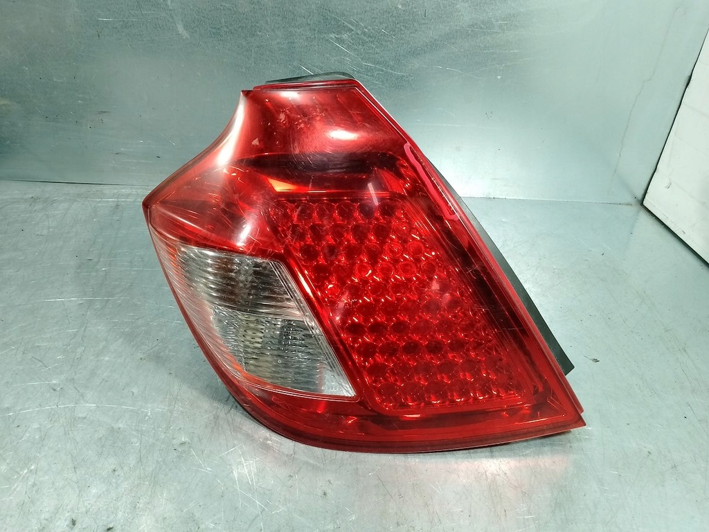 фото №1, Лампа задняя левая kia cee'd i 92401-1h0 хэтчбек