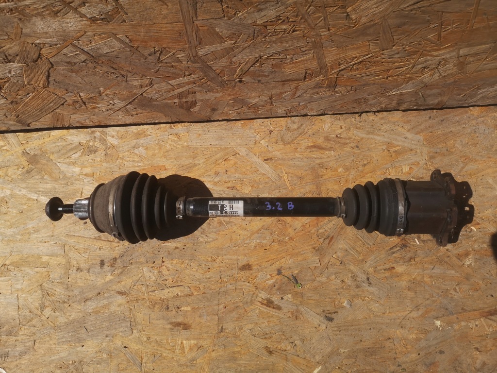 Купить A6 c6 приводной вал правый  3,2 b 4f0407272h