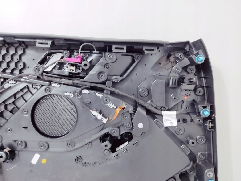 фото №11, Bmw 2 f44 2020 молдинг бічна передніх правих двері lhd